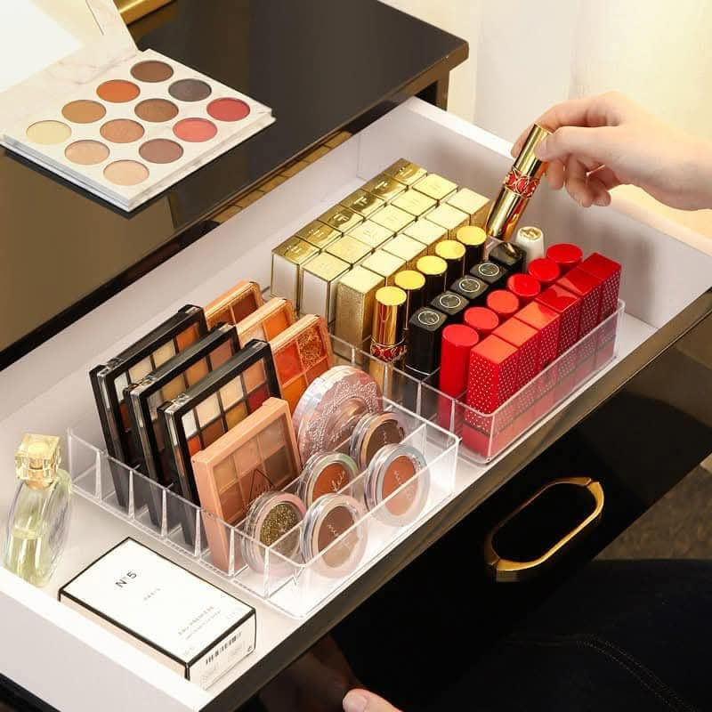 7 Grid Eyeshadow Palette Box | Transparent Makeup Organizer at BornaDhara