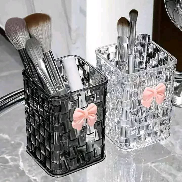 Pen Holder / Makeup Storage Holder with Bow Decoration – Transparent Acrylic Organizer